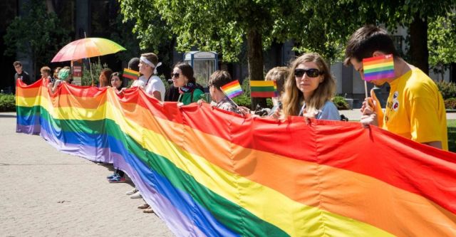 vaivorykštės vėliava