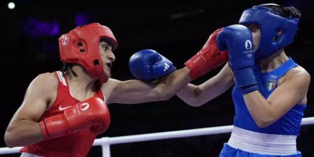 vyras prieš moterį