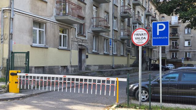 privati valda